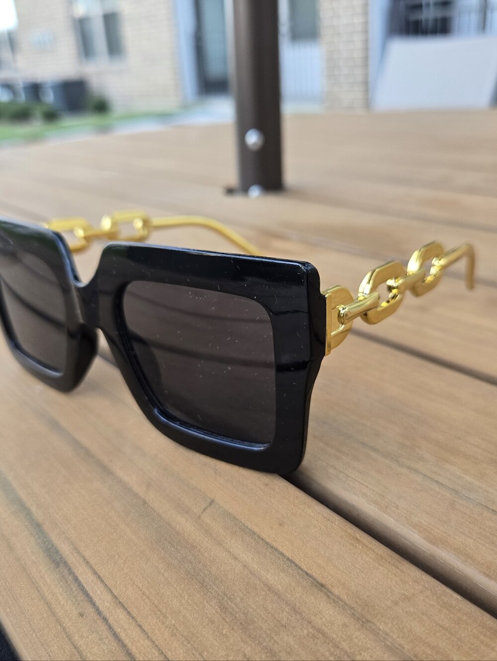 Women's Square Oversized Lens Fashion Sunglasses - Picture 4 of 8